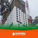 Suministro de materiales y asistencia técnica en obra de edificación con sistema SATE